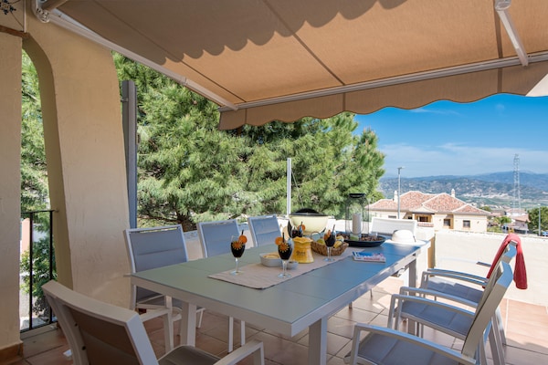 Foto van 3-slaapkamerappartement met privétuin - Vakantiehuis in Pinos de Alhaurín - TerraceBalcony
