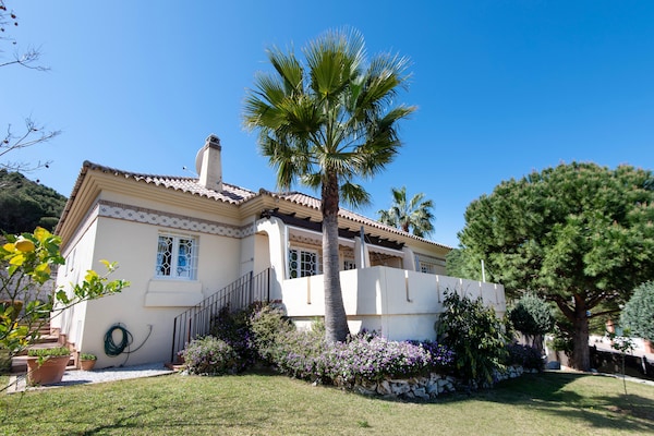 Foto van 3-slaapkamerappartement met privétuin - Vakantiehuis in Pinos de Alhaurín - ExteriorSummer
