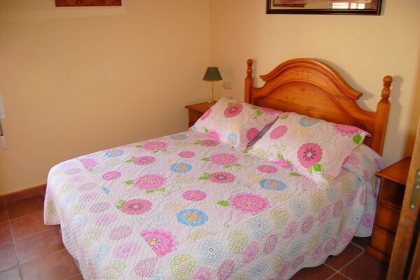 Foto van Villa in Andalusië met prachtig uitzicht - Vakantiehuis in Villanueva de la Concepción - BedRoom