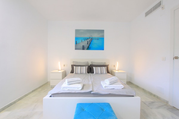 Foto van Appartement aan het strand met jacuzzi en zwembad - Vakantiehuis in Marbella - BedRoom