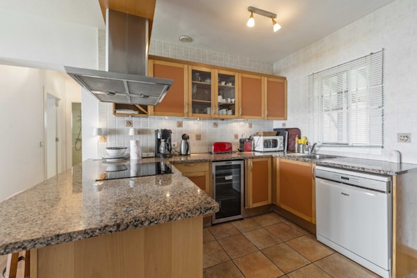 Foto van Villa aan het strand voor 7 personen met zwembad - Vakantiehuis in Marbella - Kitchen