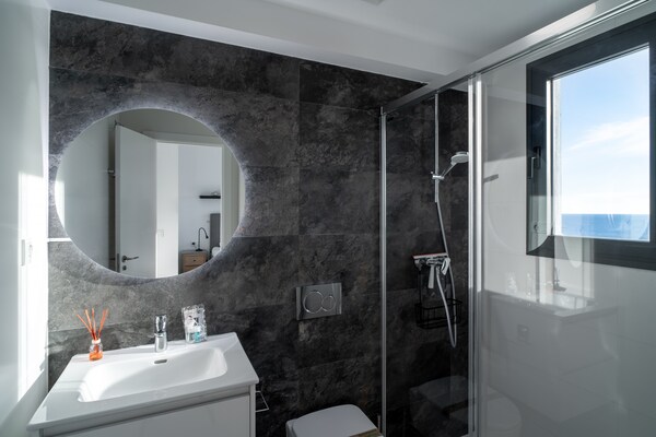 Foto van Appartement in Nerja met zeezicht - Vakantiehuis in Nerja - BathRoom