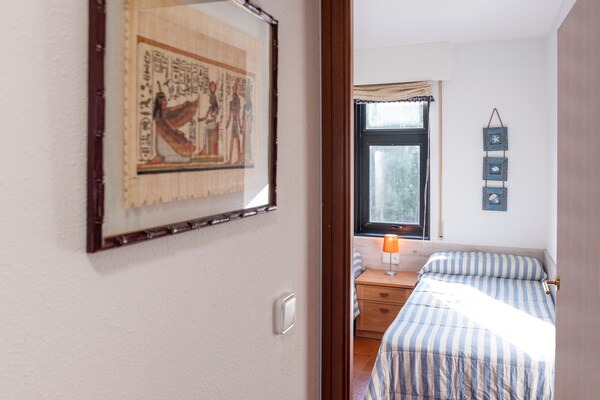 Foto van Vakantiehuis vlakbij Praia Pedras Negras - Vakantiehuis in San Vicente do Mar - BedRoom