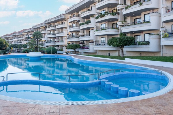 Foto van Vakantiehuis vlakbij Praia Pedras Negras - Vakantiehuis in San Vicente do Mar - PoolOfHouse