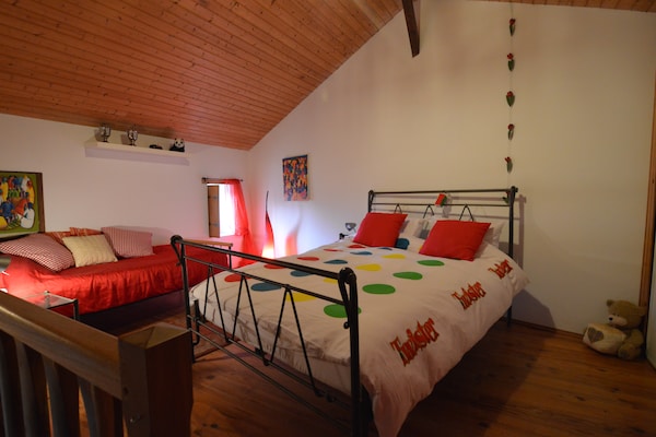 Foto van Landelijk familieparadijs voor 8 met zwembad - Vakantiehuis in Frontenay sur Dive - BedRoom