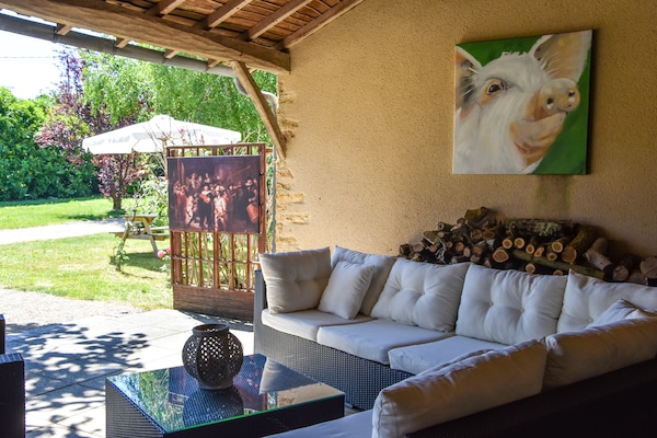 Foto van Landelijk familieparadijs voor 8 met zwembad - Vakantiehuis in Frontenay sur Dive - TerraceBalcony