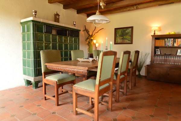 Foto van Landelijk familieparadijs voor 8 met zwembad - Vakantiehuis in Frontenay sur Dive - DiningRoom