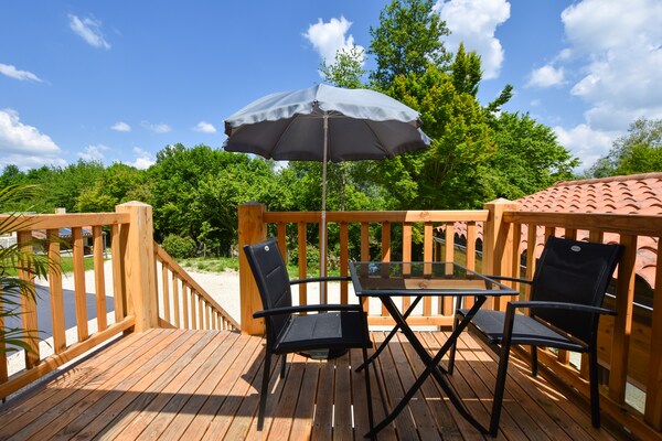 Foto van Ruime villa met privé tuin - Vakantiehuis in Aubeterre-sur-Dronne - TerraceBalcony