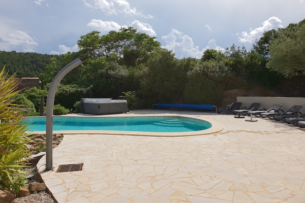 Foto van Wijngaardverblijf met zwembad - Vakantiehuis in Montbrun-des-Corbières - PoolOfHouse