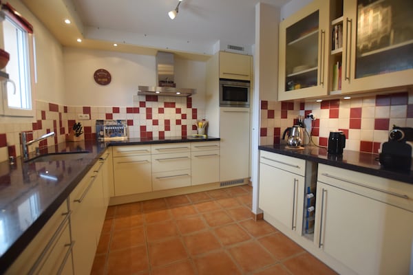 Foto van Idyllische villa met zwembad - Vakantiehuis in Les Mazes - Kitchen
