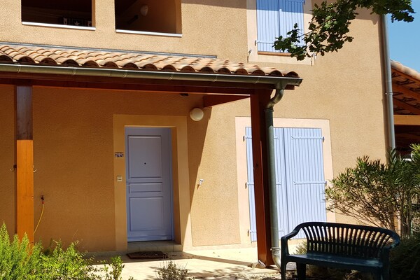 Foto van Idyllische villa met zwembad - Vakantiehuis in Les Mazes - GardenSummer