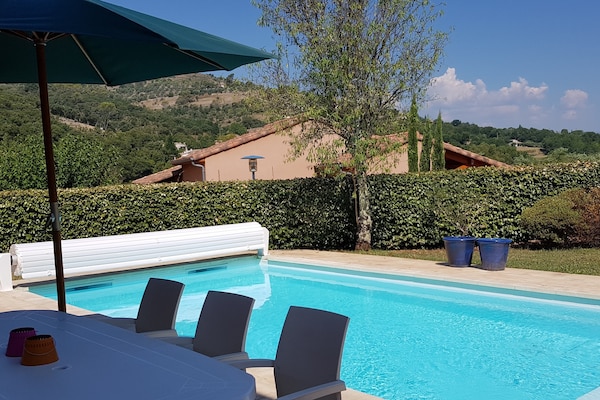 Foto van Idyllische villa met zwembad - Vakantiehuis in Les Mazes - ExteriorSummer