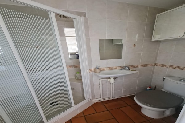 Foto van Vakantiehuis Vault-de-Lugny bij bos - Vakantiehuis in Vault de Lugny - BathRoom