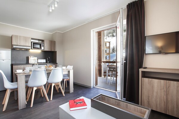 Foto van Chalet in Praroustan met Uitzicht op Bergen - Vakantiehuis in PRA LOUP 1500 - Kitchen