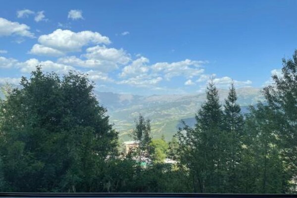 Foto van Chalet in Praroustan met Uitzicht op Bergen - Vakantiehuis in PRA LOUP 1500 - AreaSummer20KM