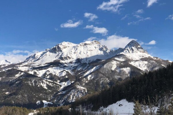 Foto van Chalet in Praroustan met Uitzicht op Bergen - Vakantiehuis in PRA LOUP 1500 - AreaWinter20KM