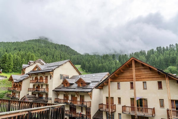 Foto van Les Chalets De Bois Méan-A - Vakantiehuis in LES ORRES - ExteriorSummer