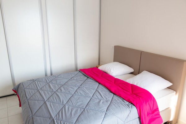 Foto van Verblijf aan het meer van Chorges met open haard - Vakantiehuis in Chorges - BedRoom