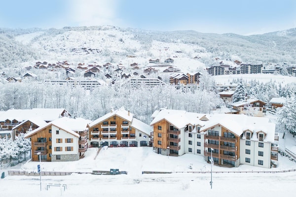 Foto van Chalet in Serre Chevalier voor gezinnen - Vakantiehuis in Saint Chaffrey - ExteriorWinter