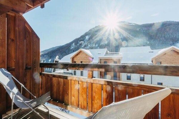 Foto van Appartement · Licht · Dichtbij de piste · Uitzicht op de bergen - Untagged