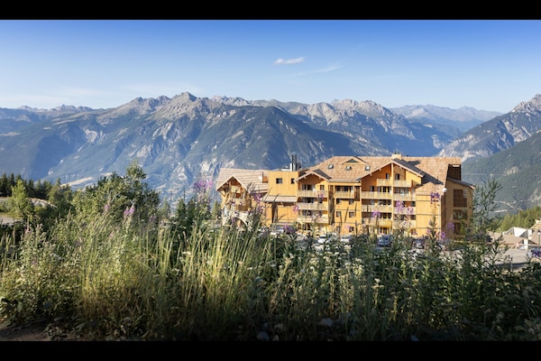Foto van Appartement in Frankrijk met Ski-In/Ski-Out - Vakantiehuis in RISOUL - ExteriorSummer