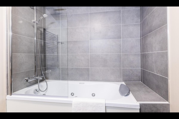 Foto van Appartement in Risoul met Ski-In/Ski-Out - Vakantiehuis in RISOUL - BathRoom
