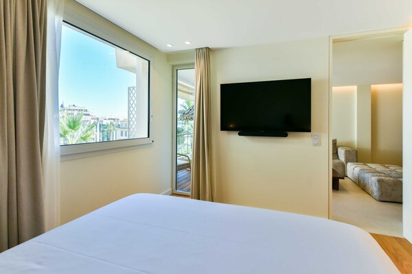 Foto van Luxe appartement met terras 6P / 3BR - Grand Hotel - Croisette Cannes - 