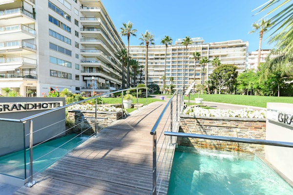 Foto van Luxe appartement met terras 6P / 3BR - Grand Hotel - Croisette Cannes - 