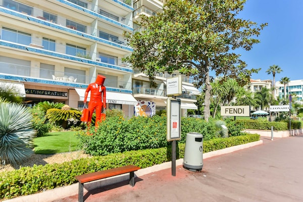 Foto van Luxe appartement met terras 6P / 3BR - Grand Hotel - Croisette Cannes - 