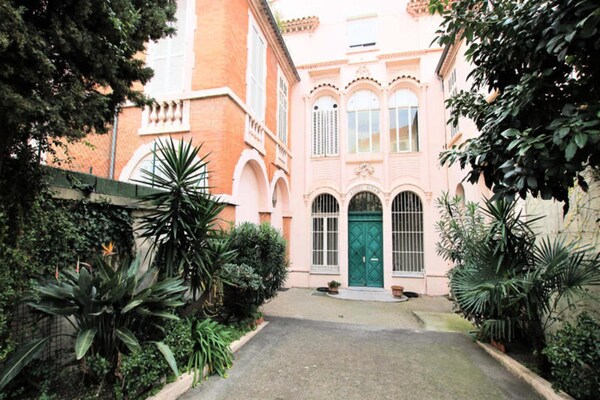 Foto van Appartement van 145 m² met privétoegang tot zee - Vakantiehuis in CANNES - ExteriorSummer