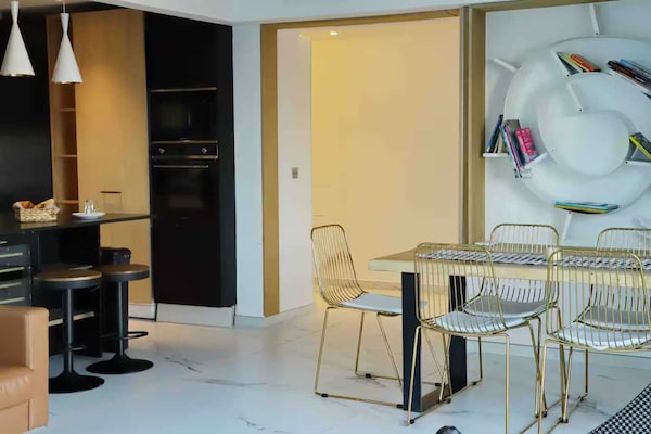 Foto van Modern appartement - 3BR- 6P - Palm Beach - Vakantiehuis in Cannes - Untagged