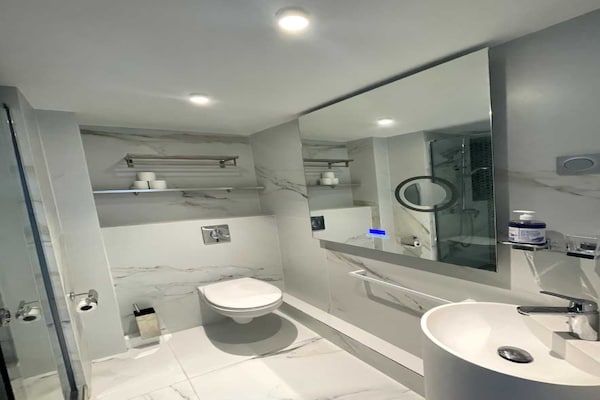 Foto van Modern appartement - 3BR- 6P - Palm Beach - Vakantiehuis in Cannes - Untagged