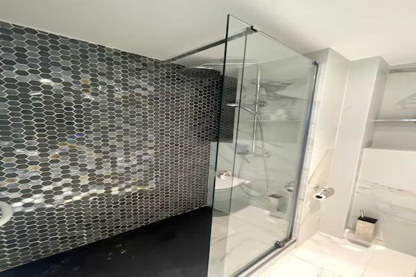 Foto van Modern appartement - 3BR- 6P - Palm Beach - Vakantiehuis in Cannes - Untagged