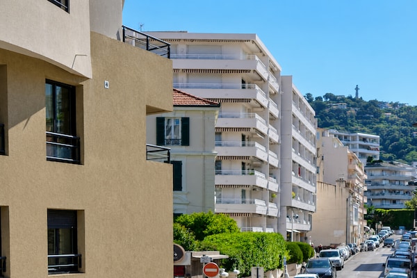Foto van 2 slaapkamers van RIVAEVENT - Vakantiehuis in CANNES - ViewSummer