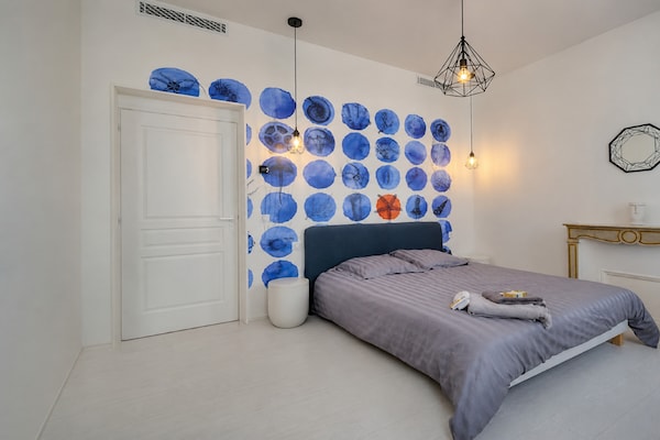 Foto van 2 slaapkamers van RIVAEVENT - Vakantiehuis in CANNES - BedRoom