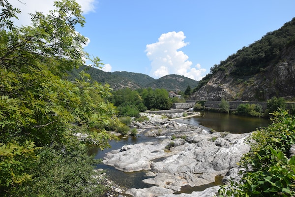 Foto van Vakantiehuis bij Château Ventadour - Vakantiehuis in Pont-De-Labeaume - AreaSummer1KM