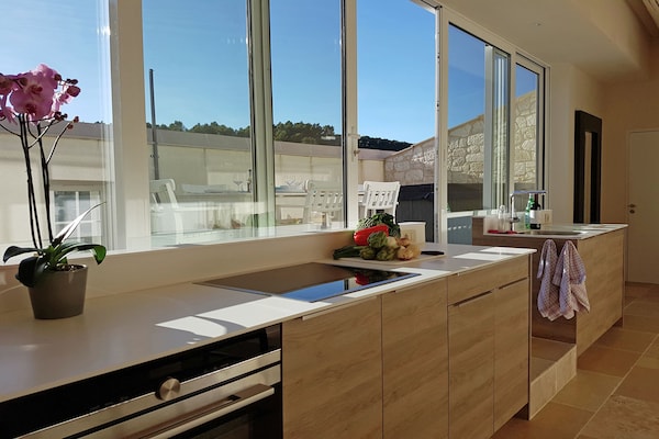 Foto van Serene familie-ontsnapping - Vakantiehuis in Villesèque-des-Corbières - Kitchen