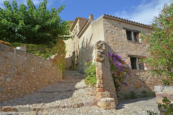 Foto van Serene familie-ontsnapping - Vakantiehuis in Villesèque-des-Corbières - AreaSummer5KM