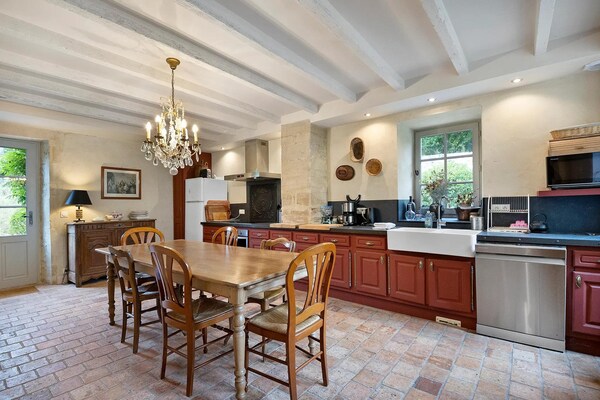 Foto van Elegante retraite in Normandië - Vakantiehuis in Lantheuil - DiningRoom