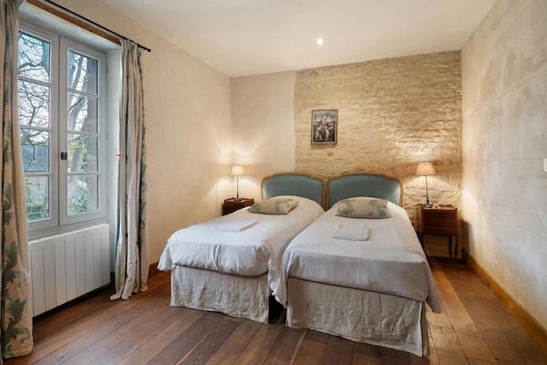 Foto van Elegante retraite in Normandië - Vakantiehuis in Lantheuil - BedRoom