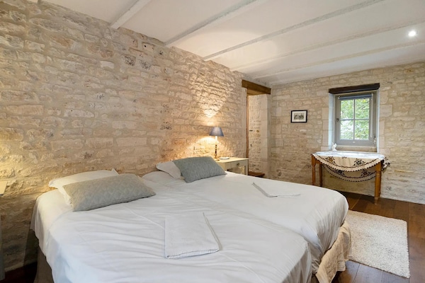 Foto van Elegante retraite in Normandië - Vakantiehuis in Lantheuil - BedRoom