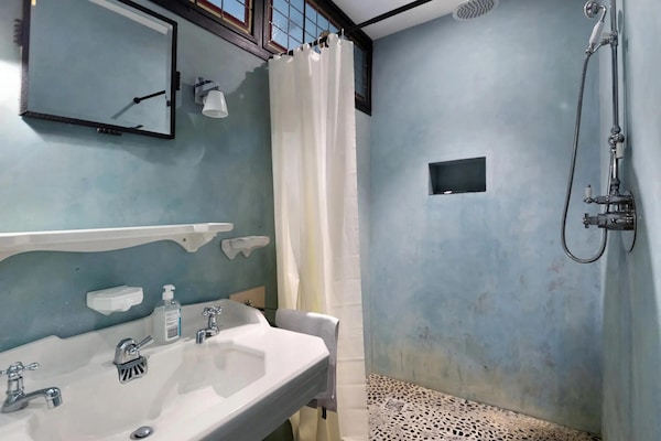 Foto van Elegante retraite in Normandië - Vakantiehuis in Lantheuil - BathRoom