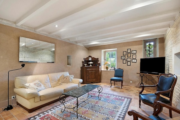Foto van Elegante retraite in Normandië - Vakantiehuis in Lantheuil - LivingRoom