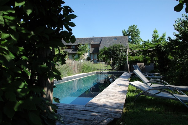 Foto van Modern vakantiehuis met zwembad - Vakantiehuis in Saint Bonnet la Riviére - ViewSummer