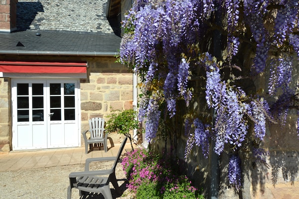 Foto van Historische torenwoning in Brignac - Vakantiehuis in Brignac-la-Plaine - Ambiance