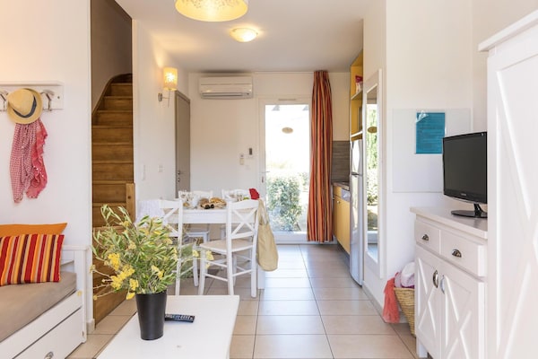 Foto van Vakantiepark op Corsica met Terras - Vakantiehuis in Belgodere - Landing