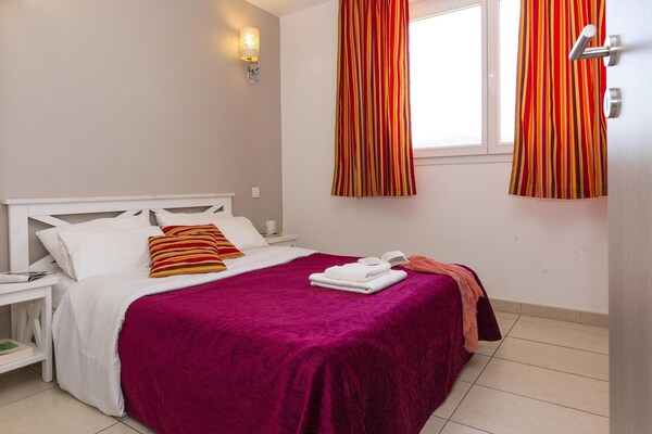 Foto van Vakantiepark op Corsica met Terras - Vakantiehuis in Belgodere - BedRoom