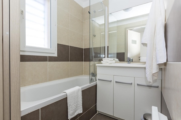 Foto van Vakantiepark op Corsica met Terras - Vakantiehuis in Belgodere - BathRoom