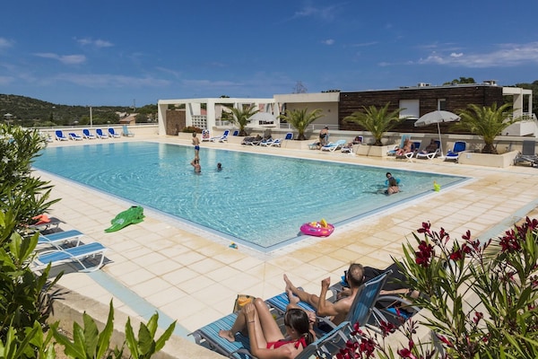 Foto van Vakantiepark op Corsica met Terras - Vakantiehuis in Belgodere - Facilities