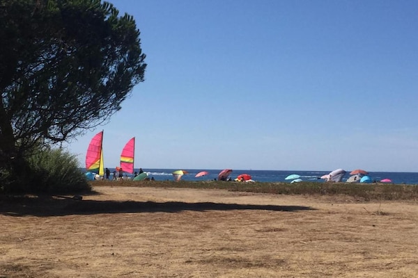 Foto van Vakantiepark op Corsica met Terras - Vakantiehuis in Belgodere - AreaSummer5KM